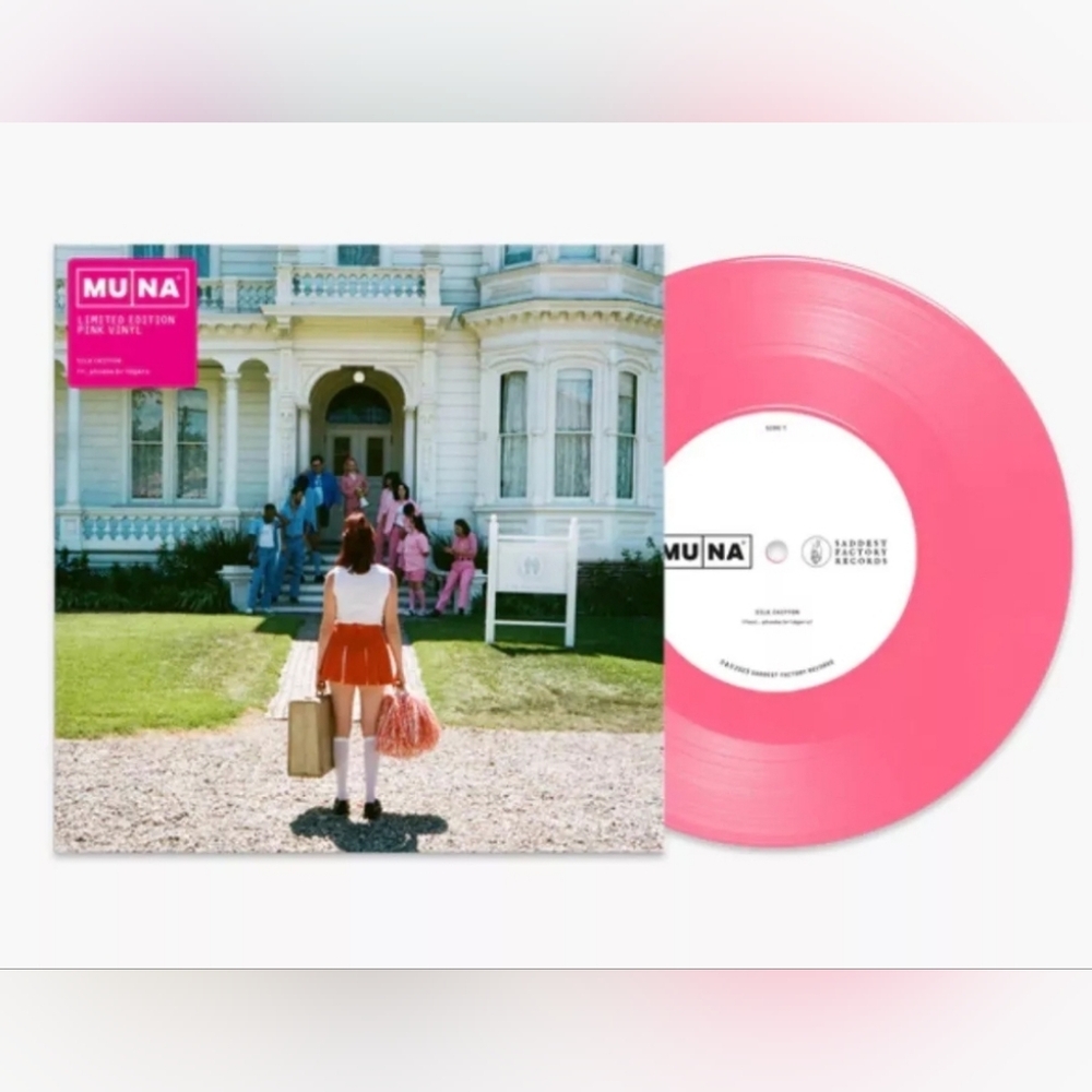 💜 Silk Chiffon Pink Vinyl - Muna ft. Phoebe Bridgers 7" Single